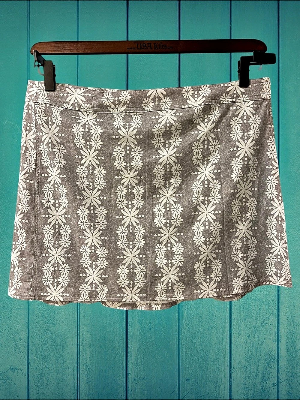 Ripskirt Floral Tan & White Skirt Wrap with Velcro closure